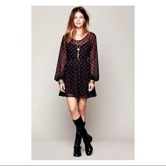 Free People Dresses & Skirts - FREE PEOPLE BABY DEE SLIP SHEER LONG SLEEVE DRESS